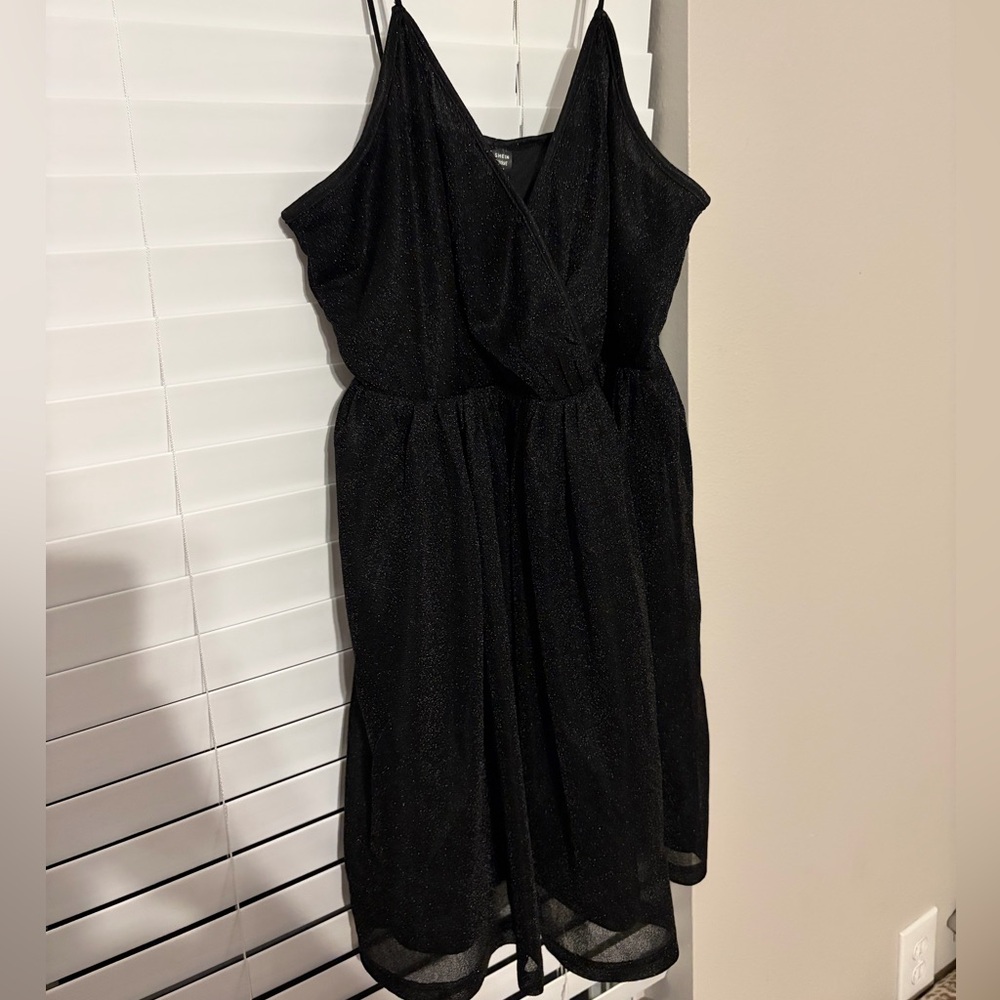 Short shimmery vneck dress